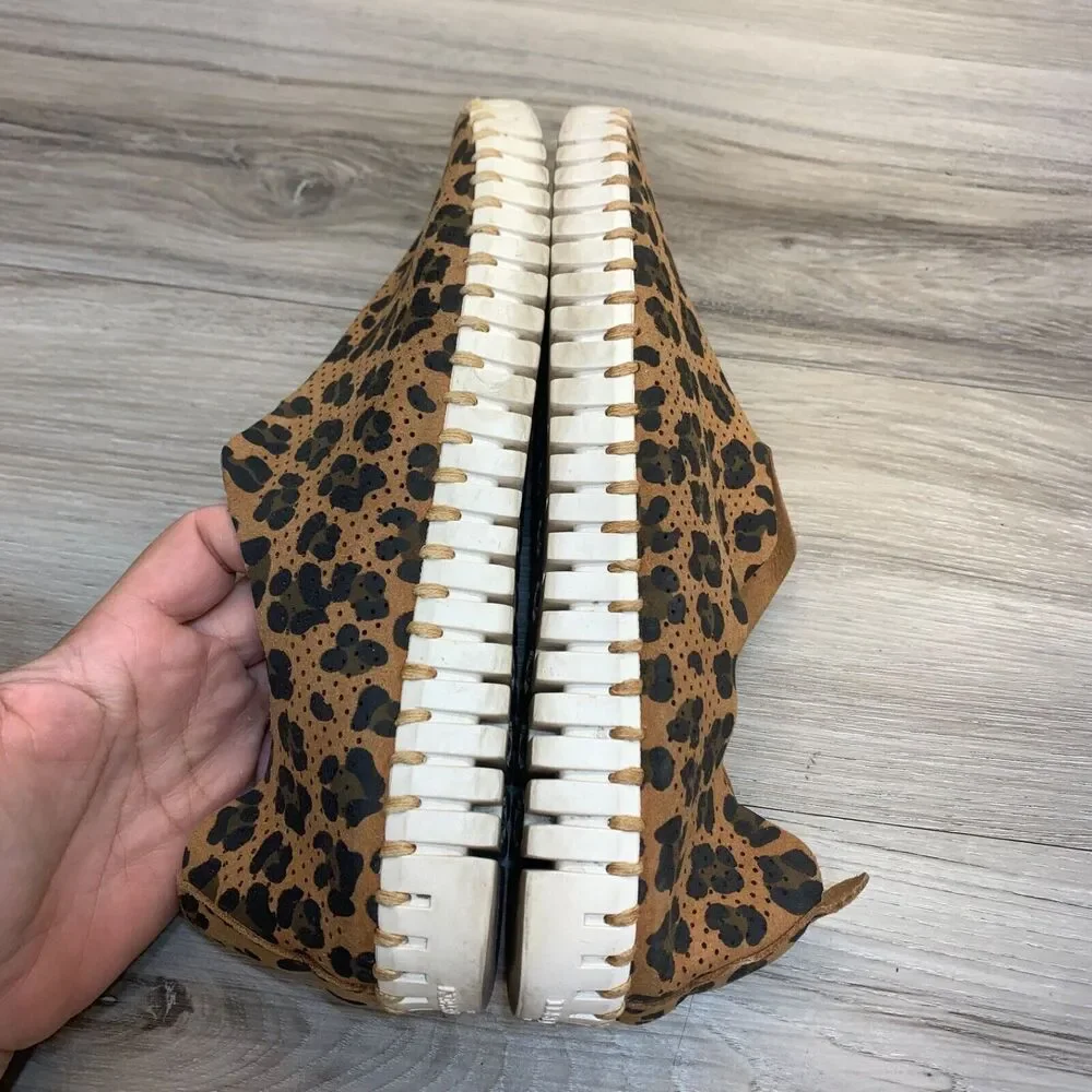 Ilse Jacobsen Hornbaek Latte Leopard Print Perforated Women Slip On 37 / 6.5 - 7